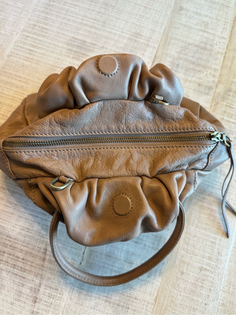 HOBO International Darling Leather Slouchy Satchel Bag Taupe Top Handle - Picture 8 of 13